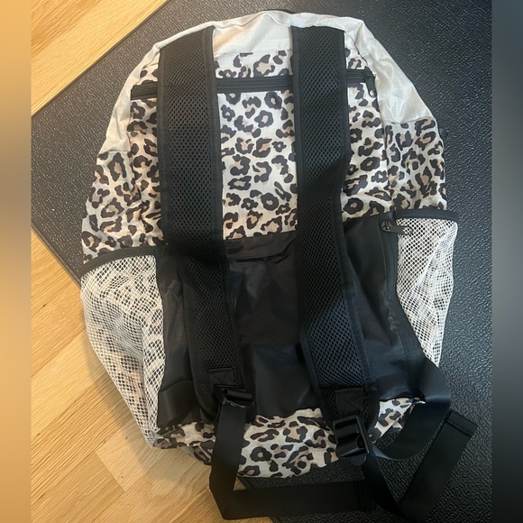 APL Foldable/Packable Backpack - Picture 5 of 6